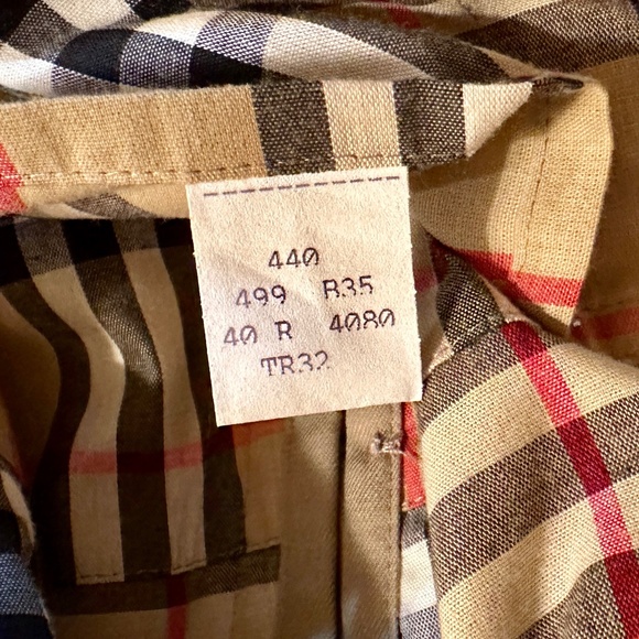 BURBERRY | Double-Breasted Trench Coat with Removable Liner - Picture 4 of 12